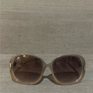 Oversized Tan/Gray Sunglasses with Thick Gradient Frame